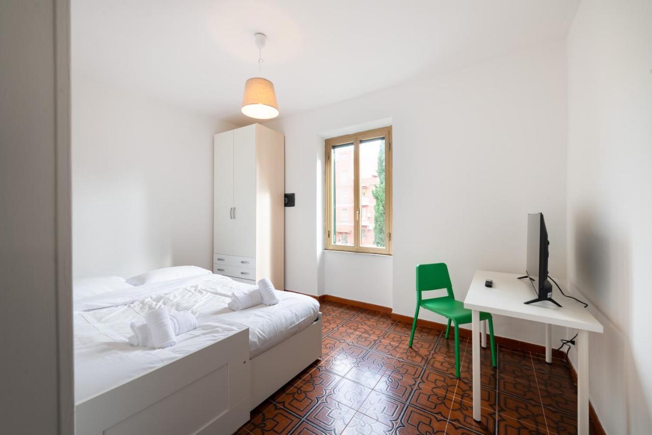Apartamento Casa Di Marianna E Vittorio Al Gemelli Roma Exterior foto